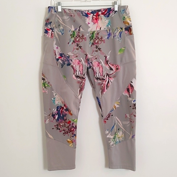 Avia Womens Floral Capri Leggings w/Mesh Panels Side Pockets /Size XL 16-18 - Picture 2 of 9